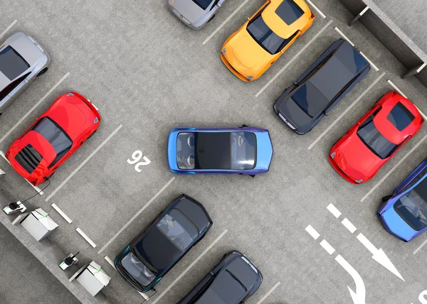 Vista aérea do estacionamento. Metade do estacionamento disponível para o serviço de carregamento EV — Fotografia de Stock