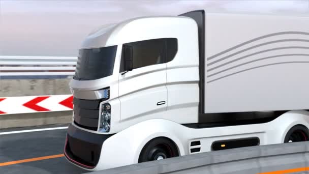 Auto condução caminhões híbridos na estrada — Vídeo de Stock