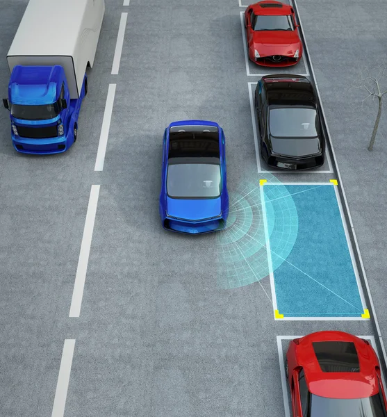 Coche eléctrico azul conduciendo en el estacionamiento con sistema de asistencia de estacionamiento —  Fotos de Stock