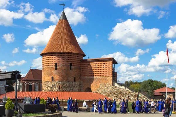 Kaunas Lituanie Août 2019 Nonnes Marchantes Dans Vieille Ville Kaunas — Photo