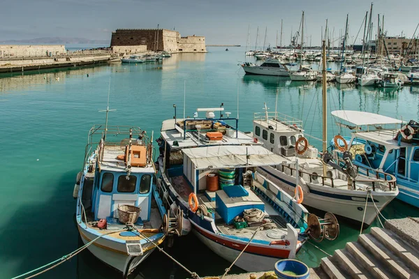 Vieux Port Avec Bateaux Pêche Forteresse Vénitienne Koules Castello Mare — Photo