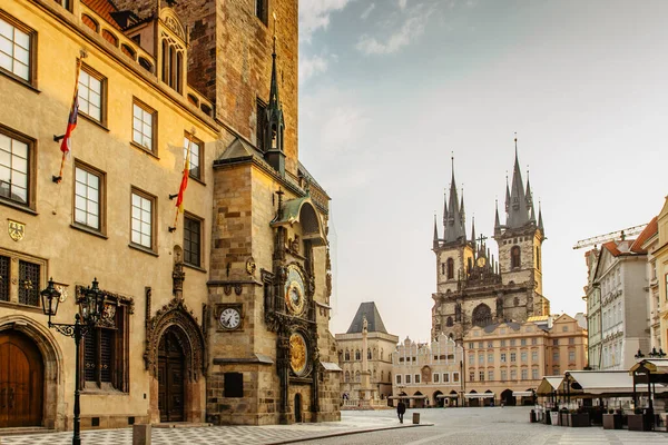 Óváros Tér Prágában Csehországban Üres Város Napkeltekor Emberek Nélkül Körülvéve — Stock Fotó