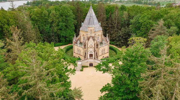 Flygdrönare Utsikt Över Schwarzenberg Tomb Nära Trebon Tjeckien Nygotisk Byggnad — Stockfoto