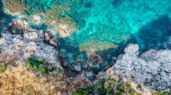 Изумрудная Бирюзовая Вода Средиземного Моря Удивительный Вид Воздуха Спокойные Моря — стоковое фото