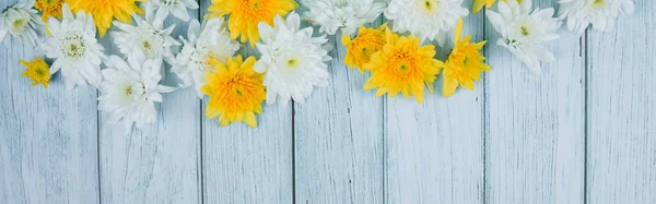 Colección Papel Pintado Flores Primavera Con Crisantemo Blanco Amarillo Madera — Foto de Stock