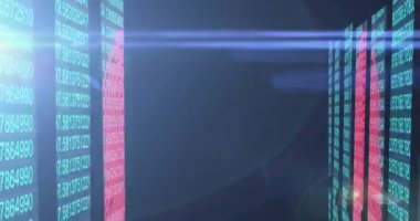 Siyah zemin üzerinde yeşil ve pembe neon elementler ve biyometrik parmak izleriyle parlayan QR kodunun animasyonu. Dijital olarak oluşturulmuş küresel çevrimiçi güvenlik veri teknolojisi kavramı.