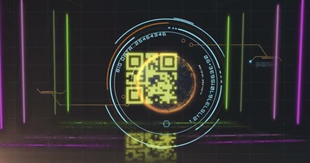 在黑色背景上用绿色和粉色霓虹灯元素和扫描范围来动画发光的黄色Qr代码 全球在线安全数据技术概念数字生成的图像 — 图库视频影像