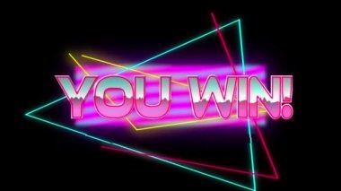 Metalik pembe harflerle ve siyah arkaplanda neon üçgenlerle yazdığın animasyon. video oyunu eğlence konsepti dijital olarak oluşturulmuş görüntü.