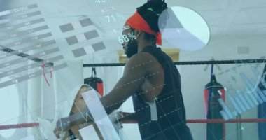 Kadın boksörle erkek koçun kafasına havlu koyması üzerine istatistik ve veri işleme ile dijital arayüzün animasyonu. Dijital olarak oluşturulan küresel bilgisayar ağı teknolojisi kavramı.