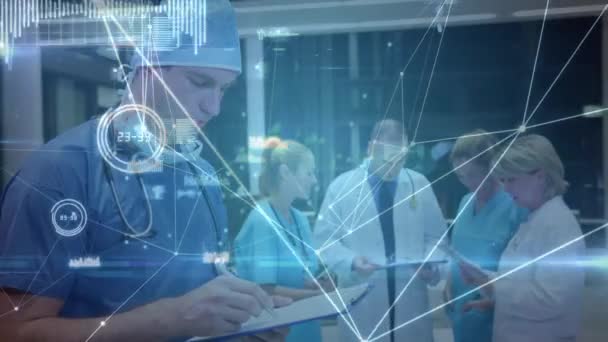 Animazione Digitale Rete Connessioni Elaborazione Dati Contro Team Medici Professionisti — Video Stock