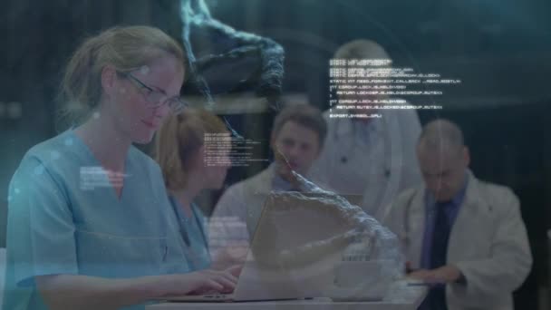 Animazione Digitale Dell Elaborazione Dei Dati Medici Contro Gruppo Professionisti — Video Stock