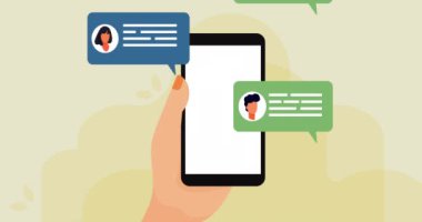 Boş ekran ve konuşma baloncuklarıyla akıllı telefonu tutan kişinin animasyonu. bağlantı iletişimi sosyal ağ konsepti dijital olarak oluşturulmuş görüntü.