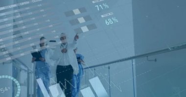 Hastane koridorunda koşan erkek doktor ve iki kadın tıp uzmanına karşı istatistiksel veri işleme dijital animasyonu. Tıp araştırmaları ve küresel finansman kavramı