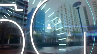 Bağlantı ağı ve şehir manzarası üzerinde tarama kapsamına sahip 5G metin animasyonu. küresel ağ teknolojisi konsepti dijital olarak oluşturulmuş görüntü.