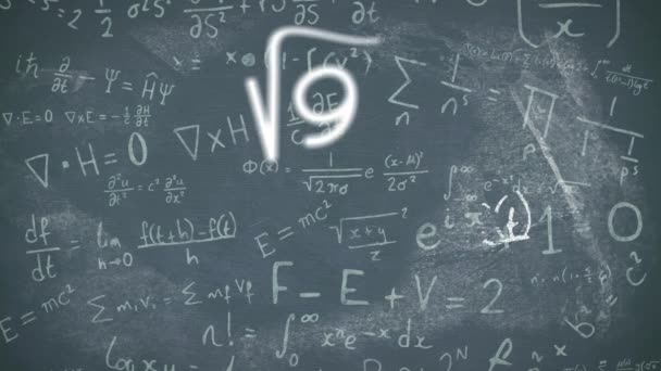 数字动画的数学符号和公式浮动与数学方程在黑板上 学校和教育概念 — 图库视频影像