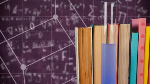 Digital Sammansättning Flera Böcker Mot Matematiska Ekvationer Svart Bakgrund Skol — Stockvideo