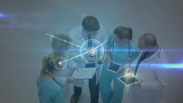 针对在医院讨论的医疗专业人员团队的关系网 医学研究科学和全球联网概念 — 图库视频影像