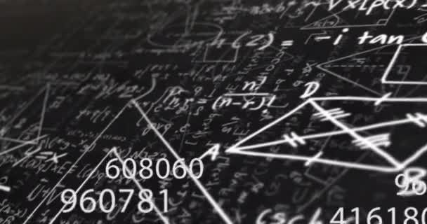 Animación Digital Números Cambiantes Contra Ecuaciones Matemáticas Sobre Fondo Negro — Vídeo de stock