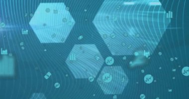 Mavi altıgenlerin üzerindeki simgelerle bağlantı ağının animasyonu. dijital arayüz küresel bağlantı ve dijital olarak oluşturulan bilim konsepti.