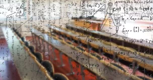 Цифровий Склад Математичних Рівнянь Формул Плавають Проти Порожнього Класу Концепція — стокове відео