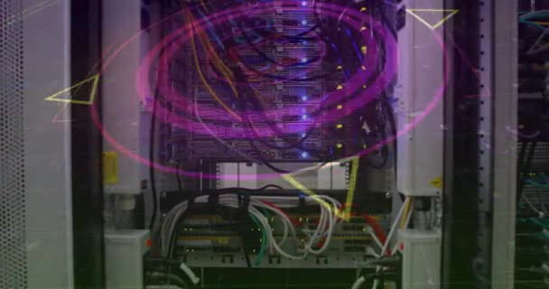 在计算机服务器上扫描作用域动画 全球技术和连接概念数字生成的视频 — 图库视频影像