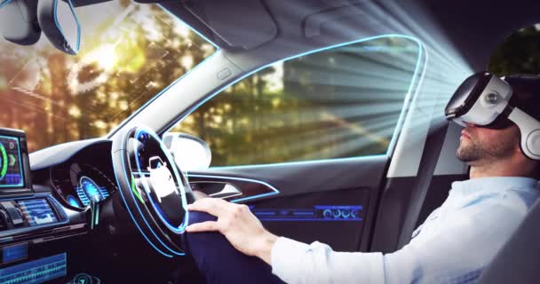 Animasi antarmuka digital atas pengusaha memakai headset vr dalam mobil self driving — Stok Video