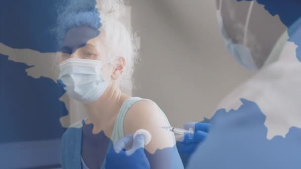 Animatie Van Vlag Van Antarctica Oudere Vrouw Met Gezichtsmasker Wordt — Stockvideo