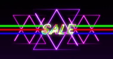 Satış metninin neon çizgileri ve üçgenler üzerinde renkli harflerle canlandırılması. Retro alışveriş, perakende ve tasarruf konsepti dijital olarak oluşturuldu.