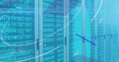 Bilgisayar sunucuları üzerinden tarama ve veri işleme animasyonları. Dijital arayüz küresel bağlantı ve dijital olarak oluşturulan iletişim konsepti.