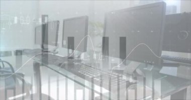 Bilgisayarlı boş ofis istatistikleriyle finansal veri işleme animasyonu. küresel finans ve iş konsepti dijital olarak oluşturulmuş video.