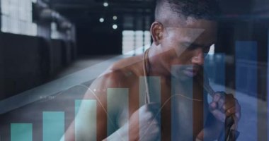 İstatistiklerin ve grafiklerin canlandırması. Terk edilmiş bir binada ipi tutan adam hakkında. Dijital arayüz küresel spor ve performans konsepti dijital olarak oluşturulmuş video.