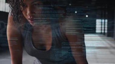 Ağır nefes alan bir kadın için istatistik ve grafiklerin animasyonu. Dijital arayüz küresel spor ve performans konsepti dijital olarak oluşturulmuş video.