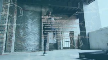 Kimyasal yapılar ve veri işleme. Afro-Amerikan bir adama karşı. İlaç topuyla çalışıyor. spor ve spor konsepti