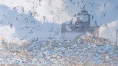 Atık imha alanında buldozer üzerinde hızla hareket eden bulutların animasyonu. Çevre, küresel ısınma ve iklim değişikliği kavramı dijital olarak oluşturulmuş video.