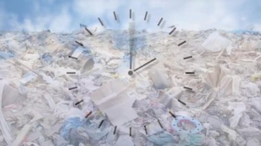 Çöp öğütme sahasında saat hızla ilerliyor. Çevre, küresel ısınma ve iklim değişikliği kavramı dijital olarak oluşturulmuş video.