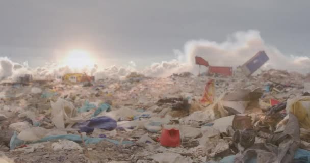 Animação Nuvens Pôr Sol Movendo Rapidamente Sobre Local Eliminação Resíduos — Vídeo de Stock