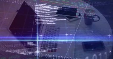 Ofis ekipmanlarına karşı finansal veri işleme videosu. finans ve iş kavramı