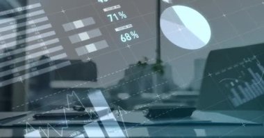 Boş ofise karşı istatistiksel ve finansal veri işleme videosu. finans ve iş kavramı