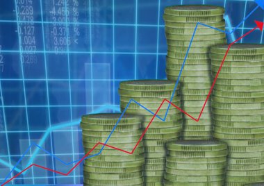 Mavi arka plandaki mali veri işlemesine karşı altın para yığınının üzerindeki mavi ve kırmızı grafikler. küresel finans ve ekonomi kavramı