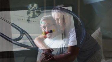 Mutlu yaşlı çiftin kucaklaşması üzerine şırınga, steteskop ve ilaç animasyonu. küresel covid 19 salgın, sağlık ve tıp konsepti dijital olarak üretilen video.