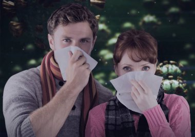 Hasta bir adam ve kadının burunlarını silmesi sonucu oluşan kovid 19 hücre. küresel koronavirüs salgını ve dijital olarak üretilen sağlık konsepti.