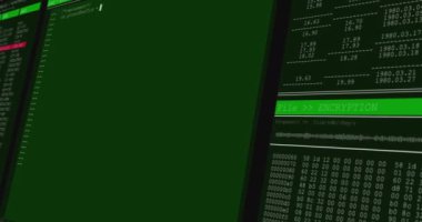 Yeşil ve gri bilgisayar ekranlarında veri işleme animasyonu. küresel teknoloji veri işleme ve hesaplama kavramı dijital olarak oluşturulmuş video.