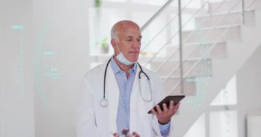 Yüz maskesi takan yaşlı bir doktor için Coperid 19 hücresi animasyonu