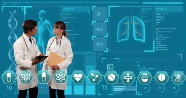 白人男医生和女医生互相对抗医学数据处理 医学研究和技术概念 — 图库视频影像