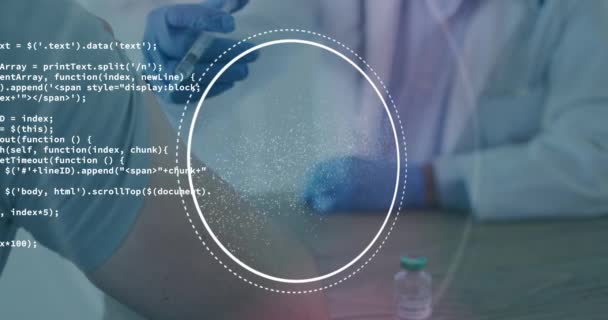 Doktorun Hastaya Kovid19 Aşısı Enjekte Etmesinin Orta Bölümüne Karşı Dna — Stok video