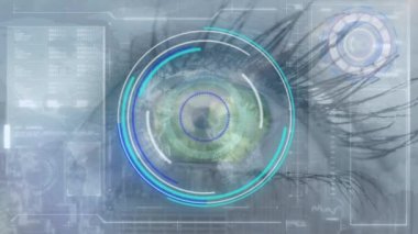 Veri işleme ile dijital arayüze karşı kadın gözünü yakından tarıyorum. siber güvenlik ve teknoloji kavramı