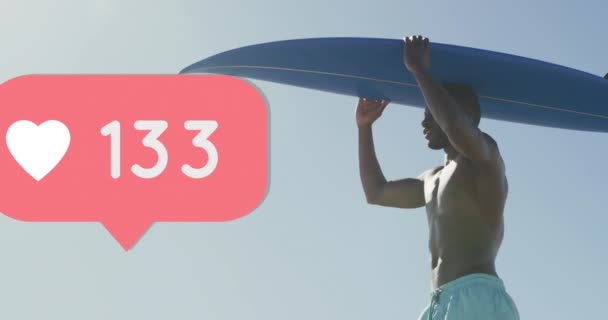 Animation Speech Bubble Heart Icon Numbers Man Carrying Surfboard Beach — Vídeos de Stock