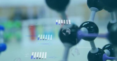 Bilimsel laboratuvar üzerinden istatistik kaydı ve veri işleme animasyonu. dijital arayüz, küresel teknoloji, bağlantı ve bilim konsepti dijital olarak oluşturulmuş video.