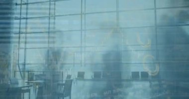 Yoğun ofis üzerinden finansal veri işleme animasyonu. küresel finans ve iş konsepti dijital olarak oluşturulmuş video.