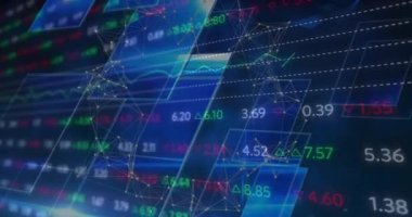 Mavi ekranlar üzerinde finansal veri işleme animasyonu. küresel finansman ve iş, bağlantılar ve dijital arayüz konsepti dijital olarak oluşturulmuş video.